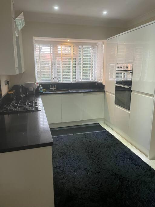 Lovely Detached House In Lovely Location * West Drayton (Middlesex)