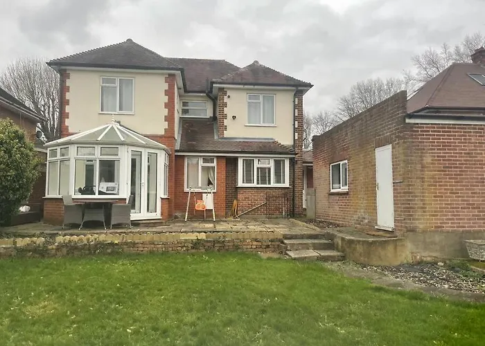 Lovely Detached House In Lovely Location