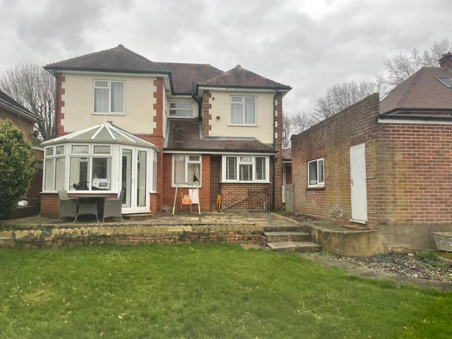 Lovely Detached House In Lovely Location Holiday home West Drayton (Middlesex)