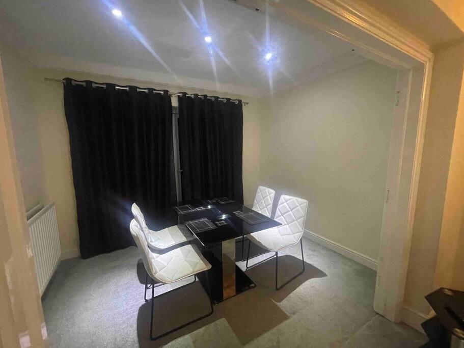 Lovely Detached House In Lovely Location Holiday home *