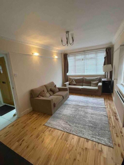 Lovely Detached House In Lovely Location *