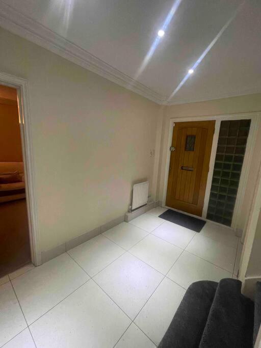 Lovely Detached House In Lovely Location Holiday home West Drayton (Middlesex)