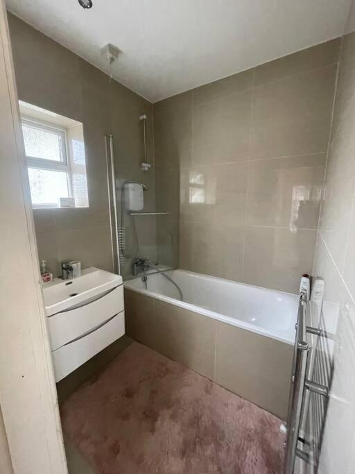 Holiday home Lovely Detached House In Lovely Location *